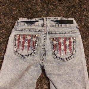 Wallflower cropped shorts sz 0. July 4th